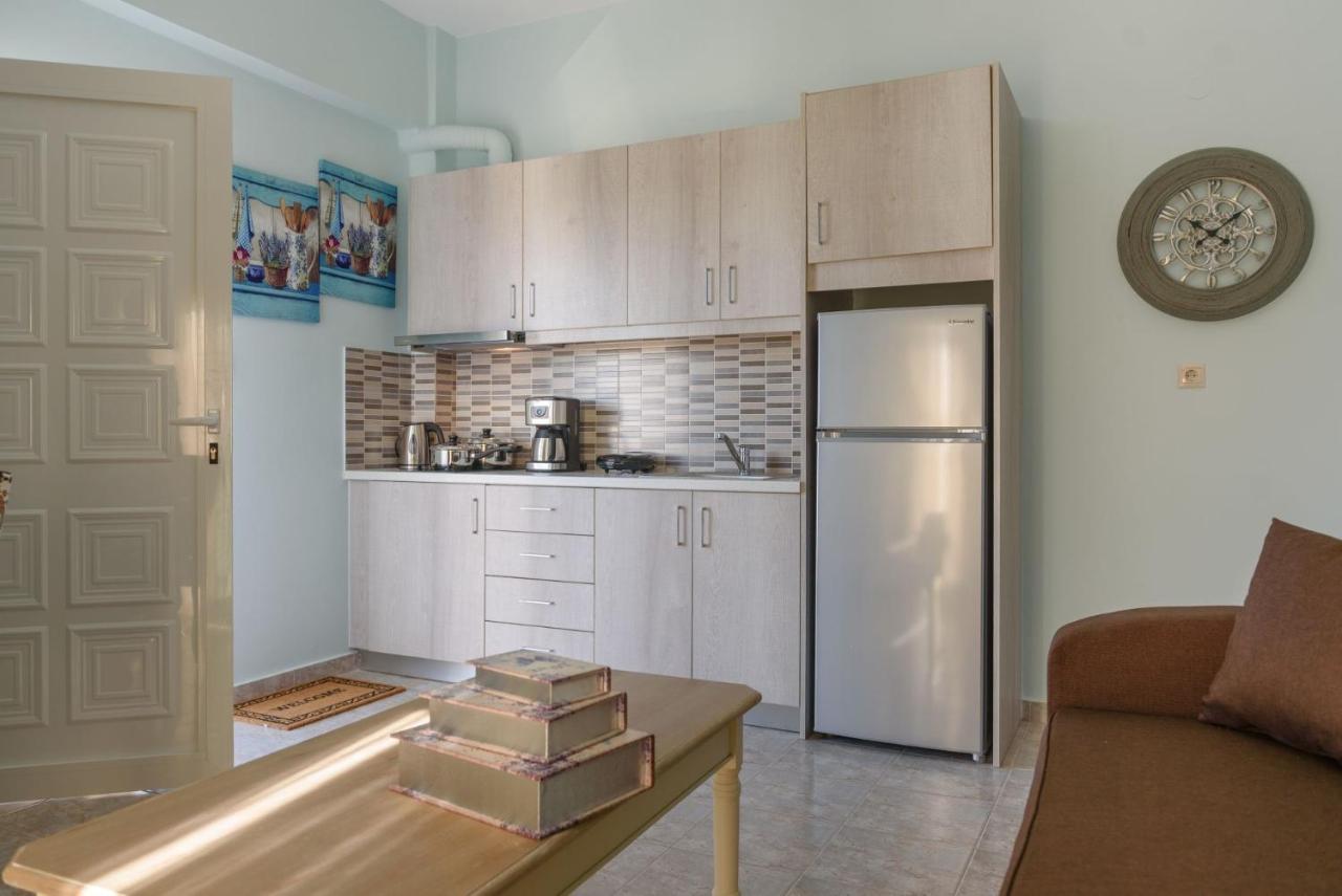 קלמאקי Spyros Apartments With Pool מראה חיצוני תמונה