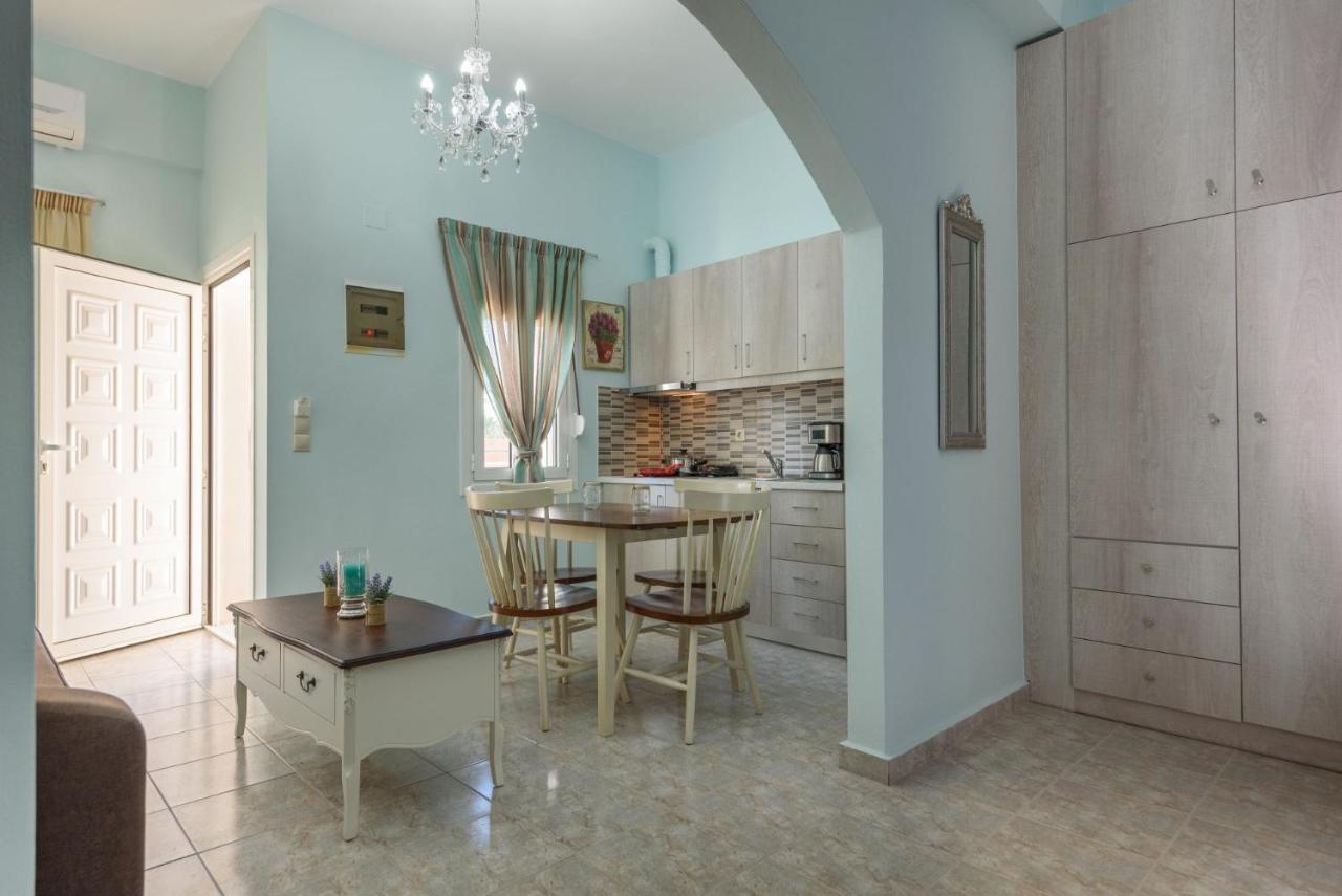 קלמאקי Spyros Apartments With Pool מראה חיצוני תמונה