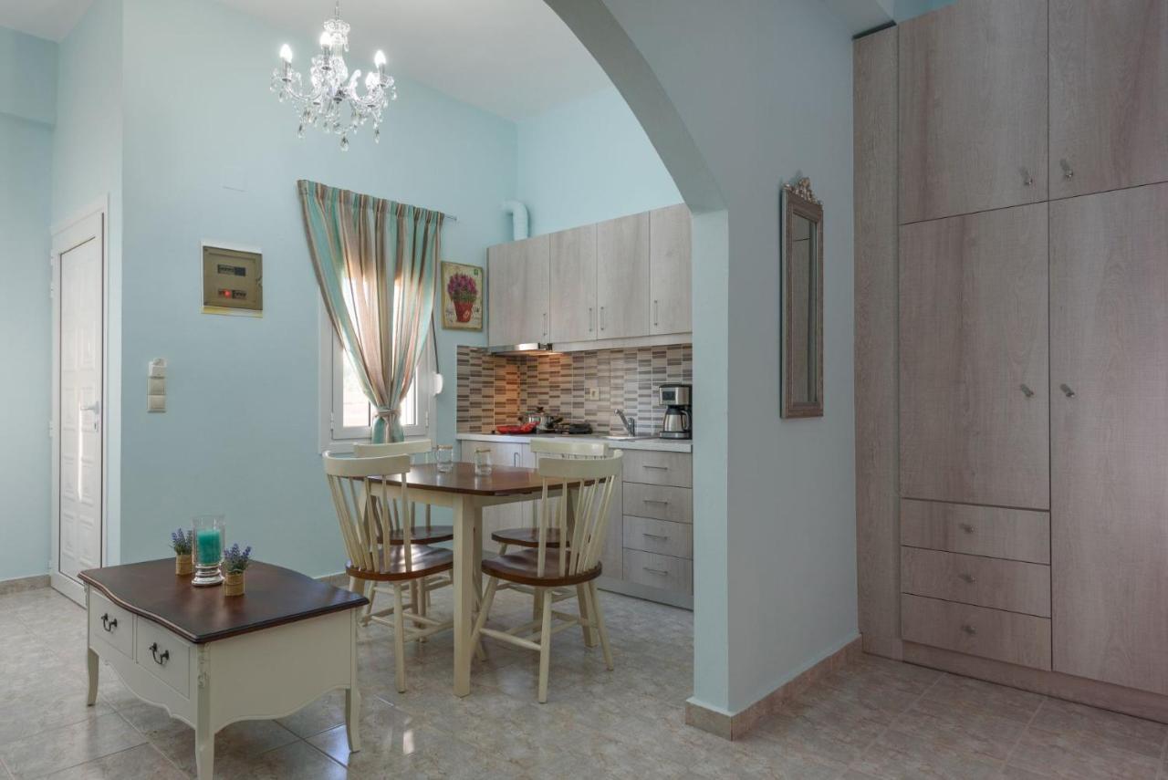 קלמאקי Spyros Apartments With Pool מראה חיצוני תמונה